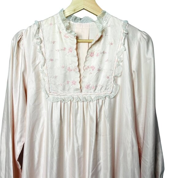 Vintage Pink Satin Long Nightgown Modest Sleepware Embroidered Pockets u Size L - Picture 3 of 8